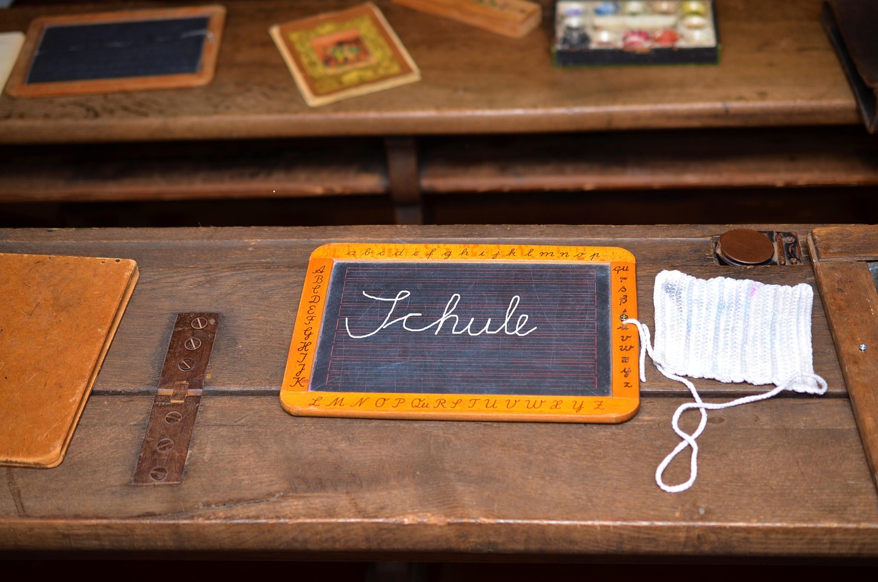 Peran Pemuda dalam Edukasi Lingkungan di Desa Ciracas